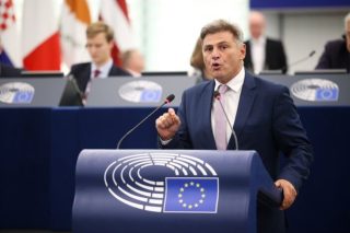 Νικόλας Φαραντούρης